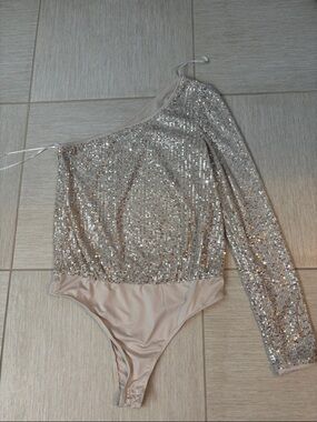 Lulu's Nude Sequin One-Shoulder Bodysuit